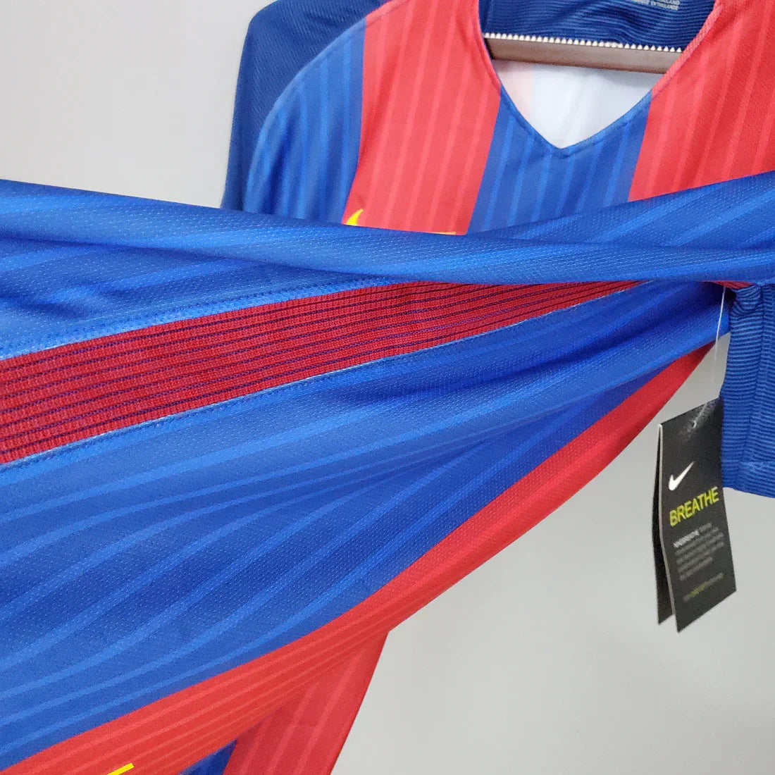 Retro Barcelona 16/17 home