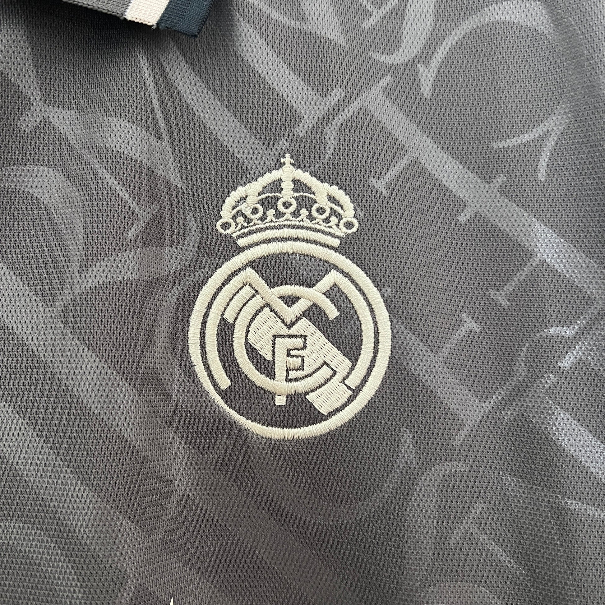 Real Madrid  24/25 third away
